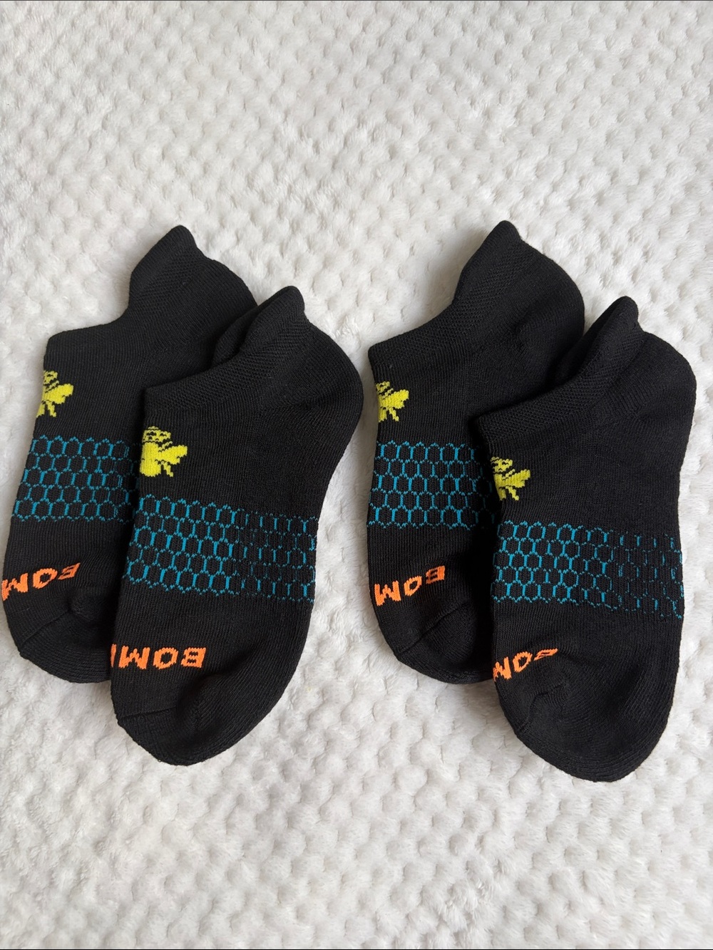 NWOT Bombas Women’s Black Ankle Socks, 2 Pairs Small 4-7.5
